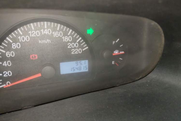 Used Geely Auto Diamond 2013 1.5L Manual Entry-Level Model Odometer Close Up