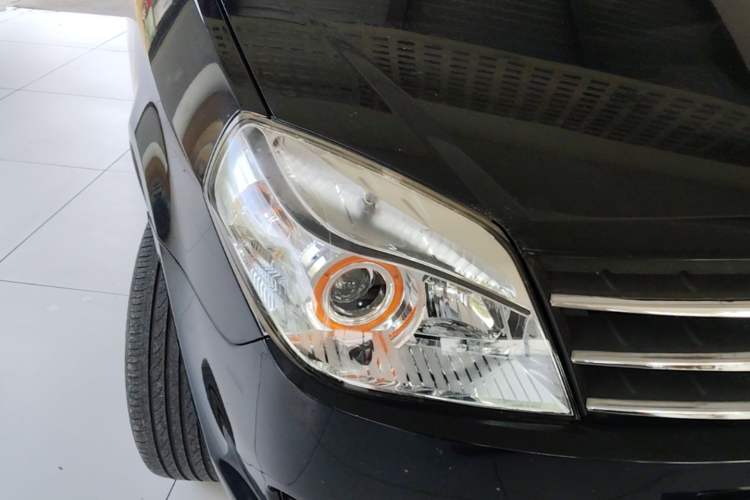 Used Geely Auto Diamond 2013 1.5L Manual Elite Model Right Front Headlight