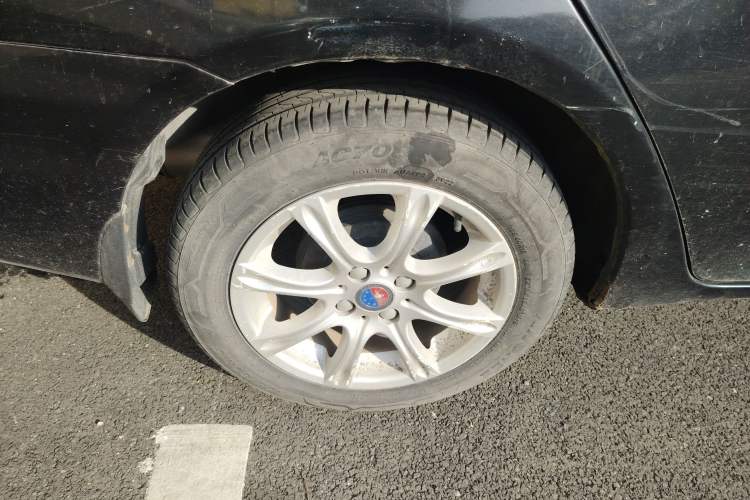 Used Geely Auto Diamond 2013 1.5L Manual Elite Model Right Rear Wheel Hub