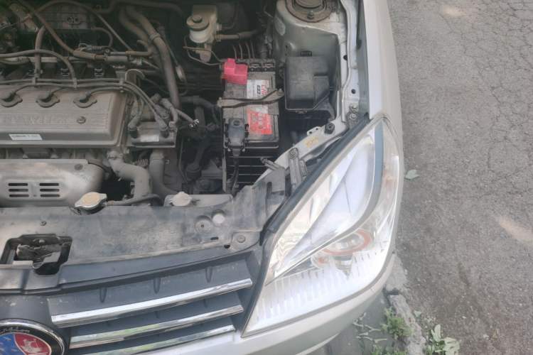 Used Geely Auto Diamond 2013 1.5L Manual Entry-Level Model Engine Bay Left