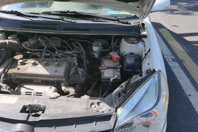 Used Geely Auto Diamond 2013 1.5L Manual Entry-Level Model Engine Bay Left