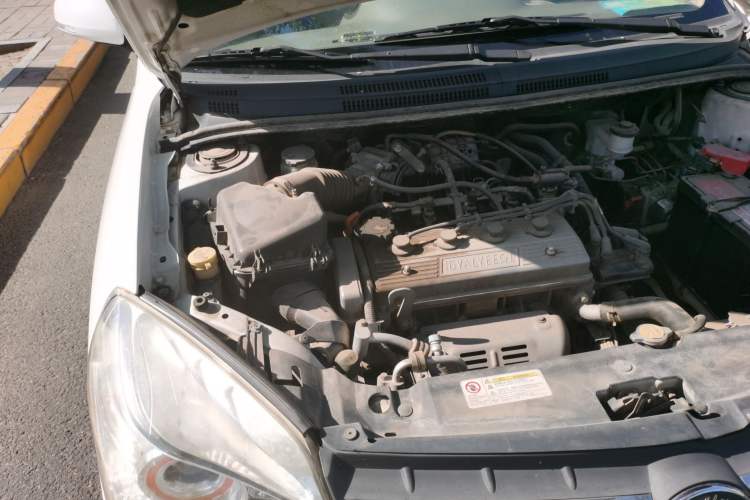 Used Geely Auto Diamond 2013 1.5L Manual Entry-Level Model Engine Bay Right
