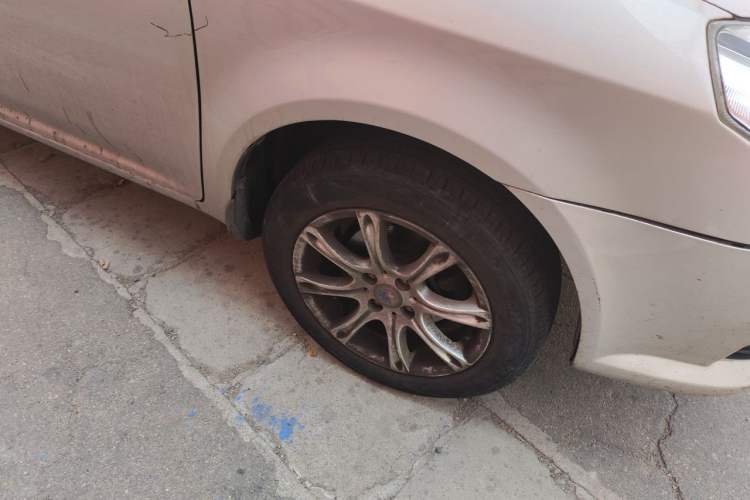 Used Geely Auto Diamond 2013 1.5L Manual Entry-Level Model Right Front Wheel Hub