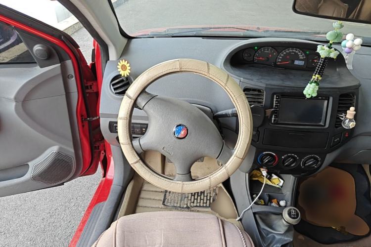 Used Geely Auto Diamond 2013 1.5L Manual Elite Model Steering Wheel