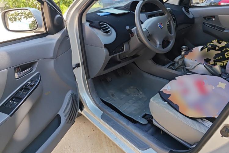 Used Geely Auto Diamond 2013 1.5L Manual Entry-Level Model Driver Seat
