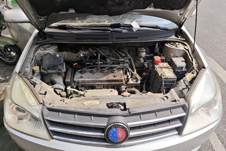 Used Geely Auto Diamond 2013 1.5L Manual Elite Model Engine Bay