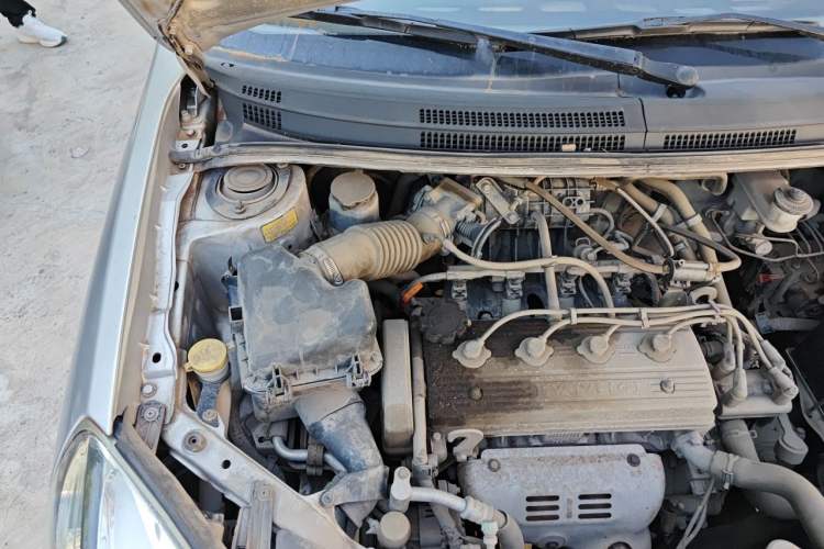 Used Geely Auto Diamond 2013 1.5L Manual Entry-Level Model Engine Bay Right