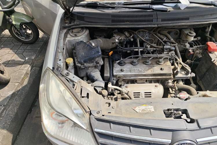 Used Geely Auto Diamond 2013 1.5L Manual Elite Model Engine Bay Right