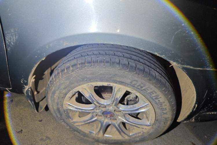 Used Geely Auto Diamond 2013 1.5L Manual Elite Model Right Front Wheel Hub