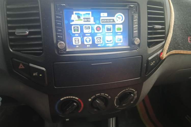 Used Geely Auto Diamond 2013 1.5L Manual Elite Model Audio And AC Panel