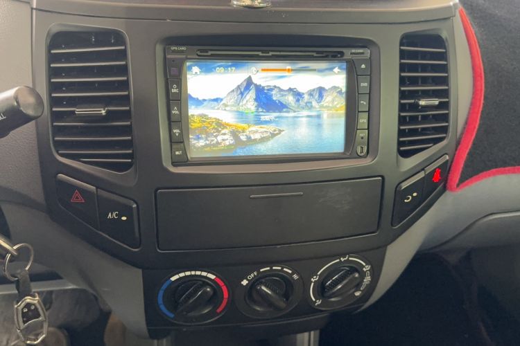 Used Geely Auto Diamond 2013 1.5L Manual Elite Model Audio And AC Panel
