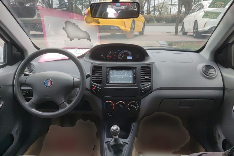 Used Geely Auto Diamond 2013 1.5L Manual Entry-Level Model Center Console