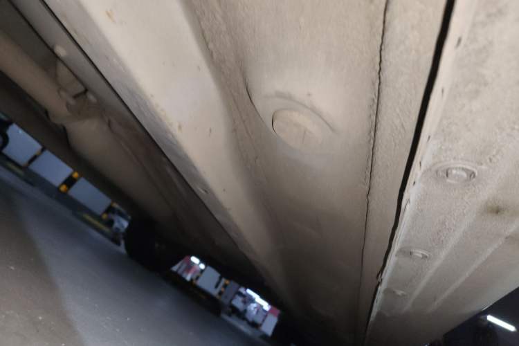 Used Geely Auto Diamond 2013 1.5L Manual Elite Model Chassis Front Left