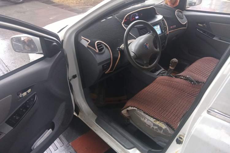 Used Geely Auto Diamond 2013 1.5L Manual Elite Model Driver Seat