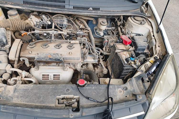 Used Geely Auto Diamond 2013 1.5L Manual Elite Model Engine Bay Left