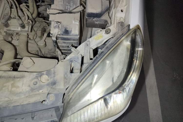 Used Geely Auto Diamond 2013 1.5L Manual Elite Model Engine Bay Left