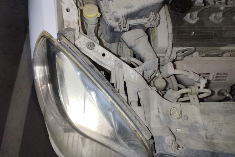 Used Geely Auto Diamond 2013 1.5L Manual Elite Model Engine Bay Right