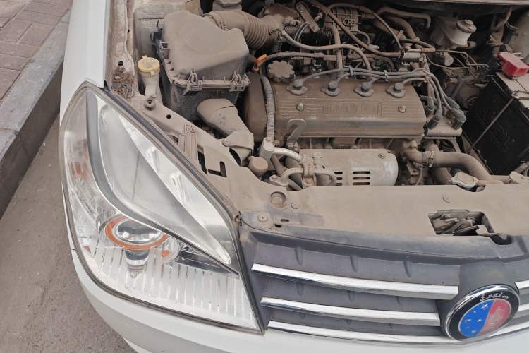 Used Geely Auto Diamond 2013 1.5L Manual Elite Model Engine Bay Right