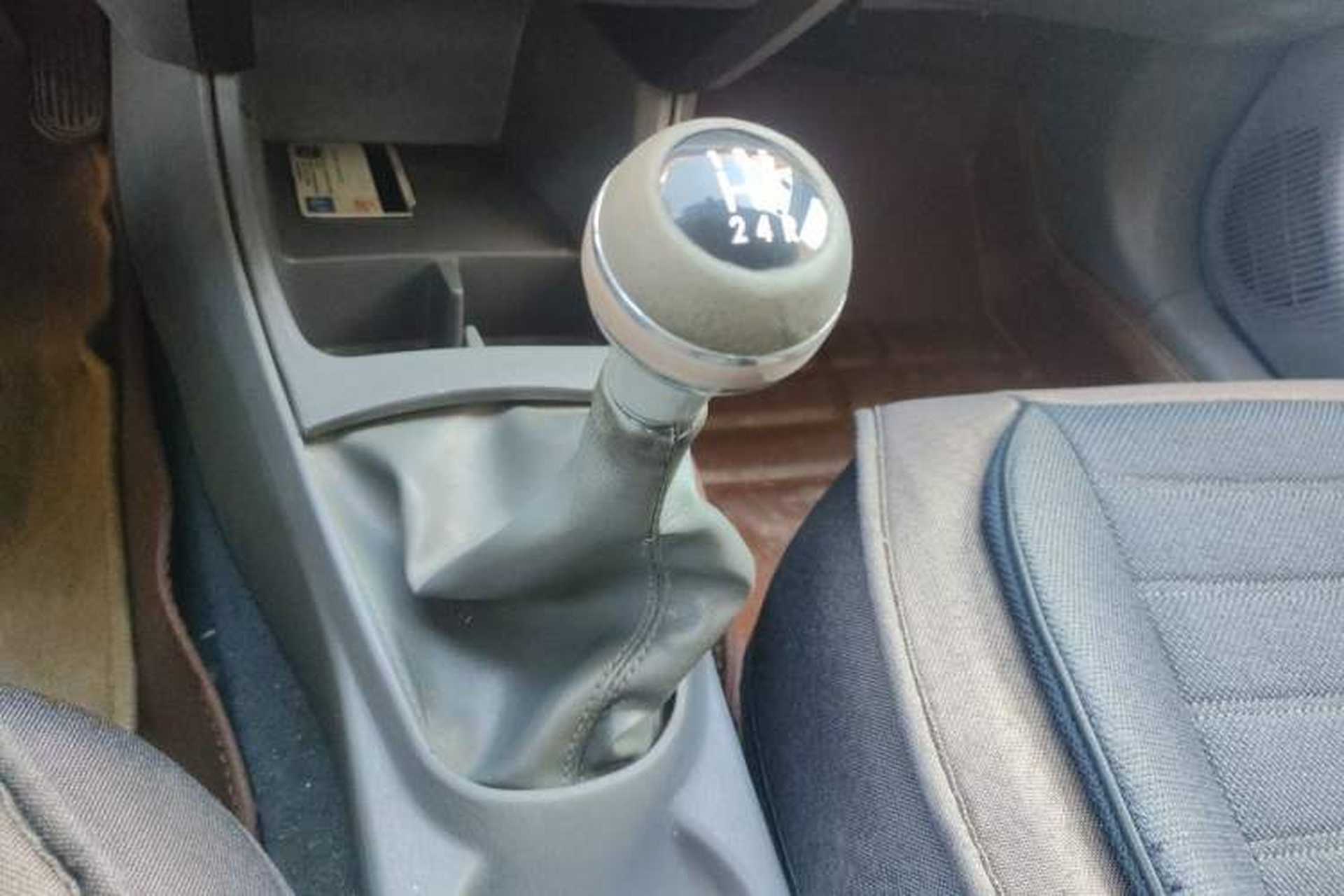 Used Geely Auto Diamond 2013 1.5L Manual Entry-Level Model Gear Lever