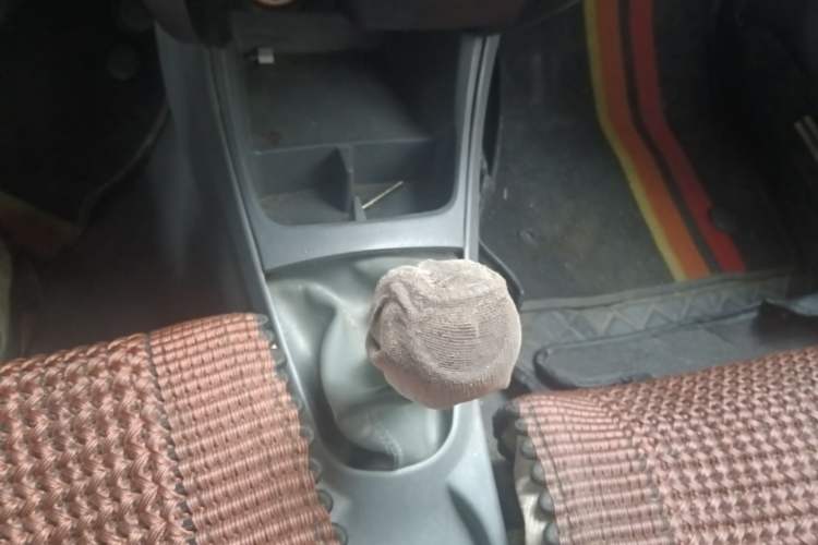 Used Geely Auto Diamond 2013 1.5L Manual Elite Model Gear Lever