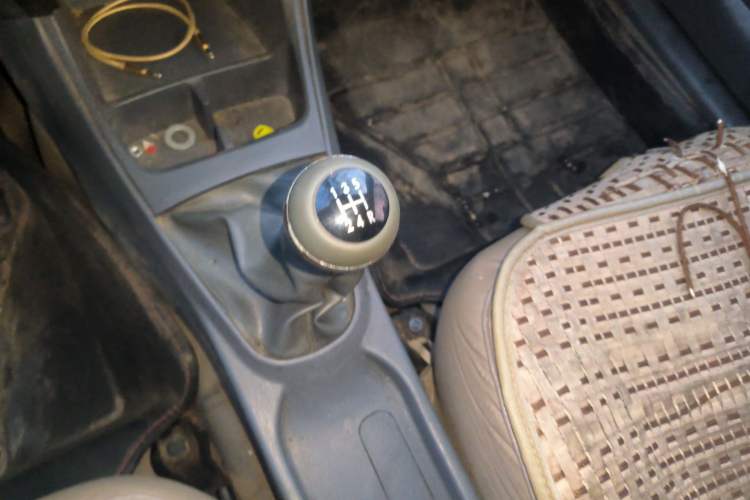 Used Geely Auto Diamond 2013 1.5L Manual Entry-Level Model Gear Lever