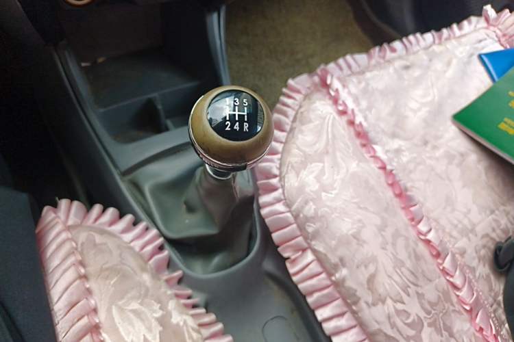 Used Geely Auto Diamond 2013 1.5L Manual Elite Model Gear Lever