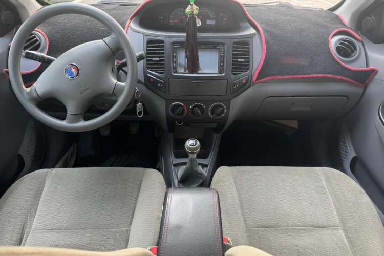 Used Geely Auto Diamond 2013 1.5L Manual Elite Model Interior 1