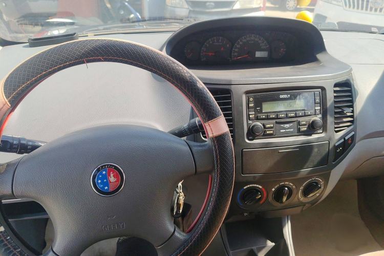 Used Geely Auto Diamond 2013 1.5L Manual Elite Model Interior 3