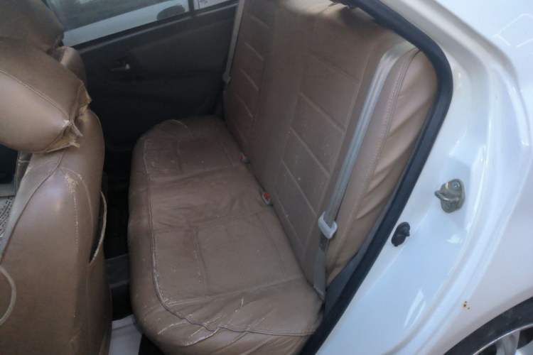 Used Geely Auto Diamond 2013 1.5L Manual Entry-Level Model Left Rear Seat