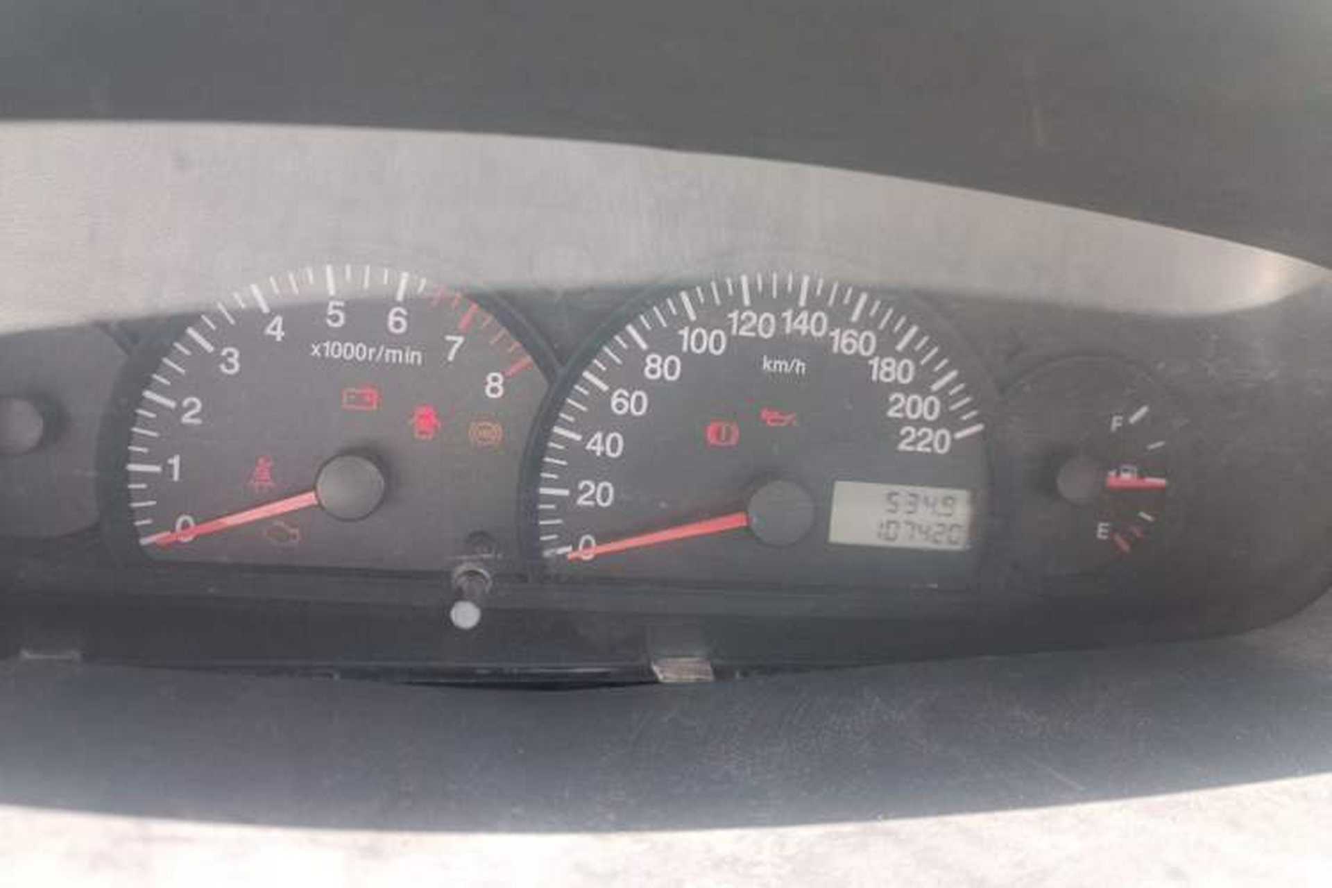 Used Geely Auto Diamond 2013 1.5L Manual Entry-Level Model Odometer Close Up