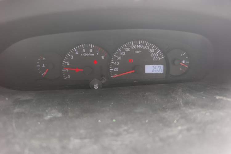 Used Geely Auto Diamond 2013 1.5L Manual Entry-Level Model Odometer Close Up
