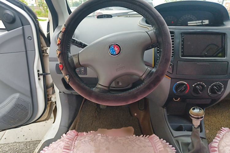Used Geely Auto Diamond 2013 1.5L Manual Elite Model Steering Wheel
