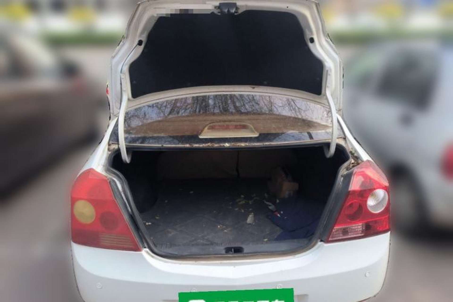 Used Geely Auto Diamond 2013 1.5L Manual Entry-Level Model Trunk