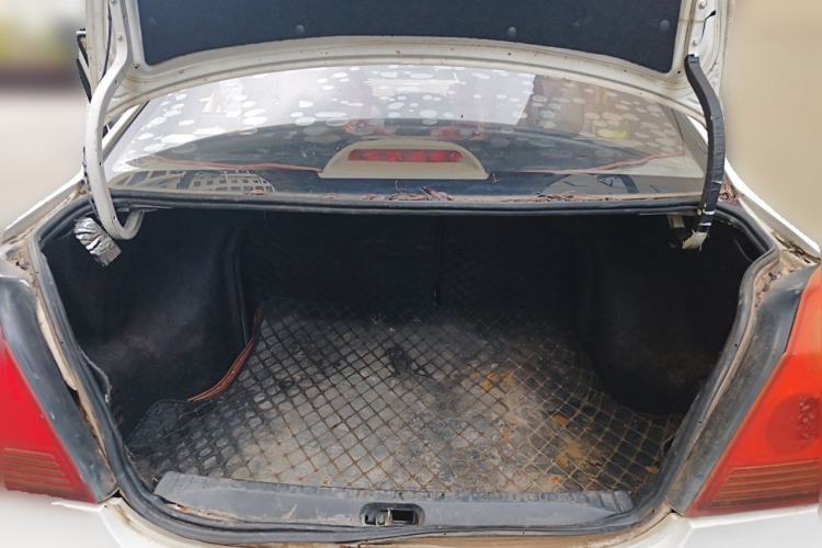 Used Geely Auto Diamond 2013 1.5L Manual Elite Model Trunk