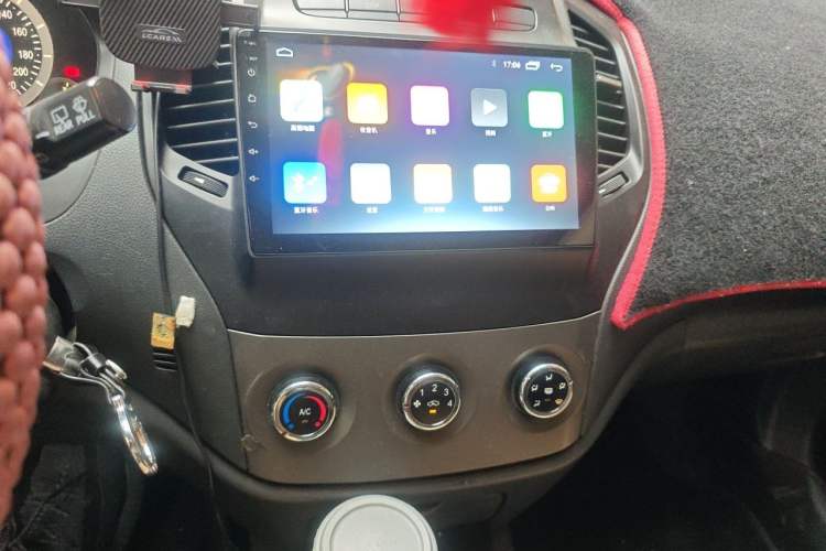 Used Geely Auto Diamond 2014 CROSS 1.5L Automatic Elite Model Audio And AC Panel