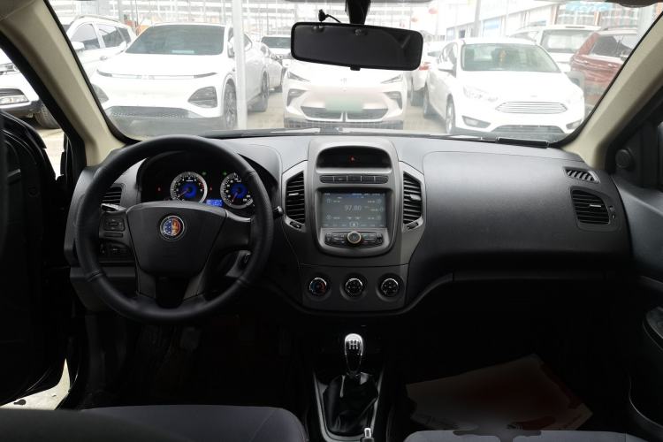 Used Geely Auto Diamond 2014 Sedan 1.5L Manual Luxury Model Center Console