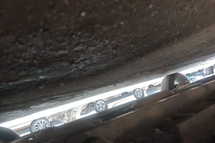 Used Geely Auto Diamond 2014 CROSS 1.5L Automatic Elite Model Chassis Rear Right