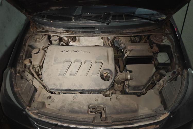 Used Geely Auto Diamond 2014 Sedan 1.5L Manual Entry-Level Model Engine Bay