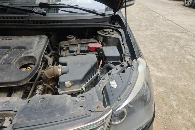 Used Geely Auto Diamond 2014 CROSS 1.5L Automatic Elite Model Engine Bay Left