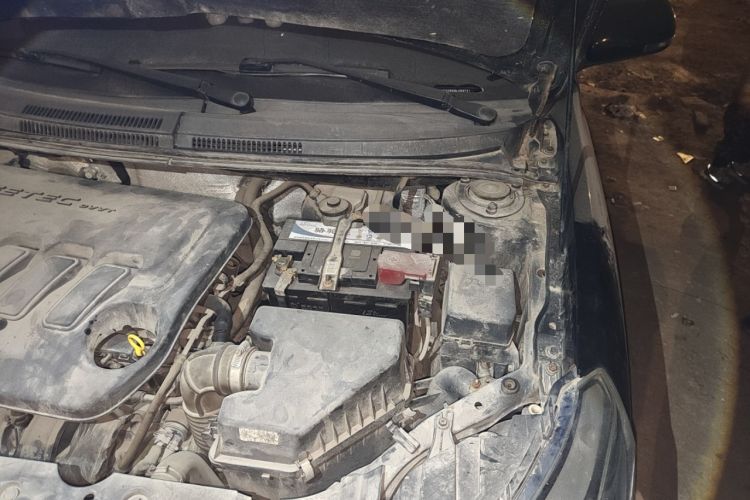 Used Geely Auto Diamond 2014 Sedan 1.5L Manual Entry-Level Model Engine Bay Left
