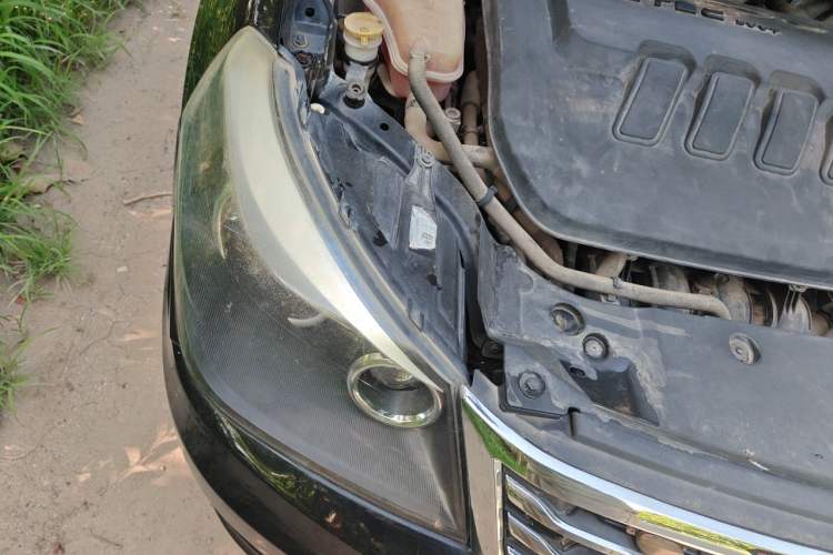 Used Geely Auto Diamond 2014 Sedan 1.5L Manual Entry-Level Model Engine Bay Right
