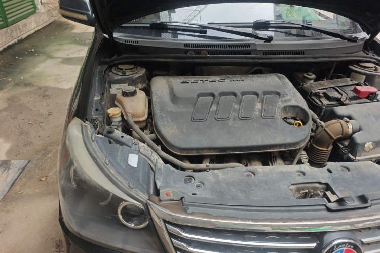 Used Geely Auto Diamond 2014 CROSS 1.5L Automatic Elite Model Engine Bay Right