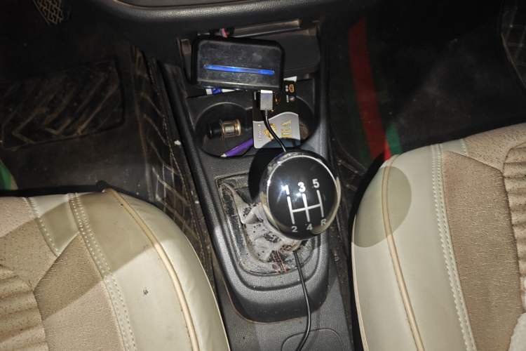 Used Geely Auto Diamond 2014 Sedan 1.5L Manual Entry-Level Model Gear Lever