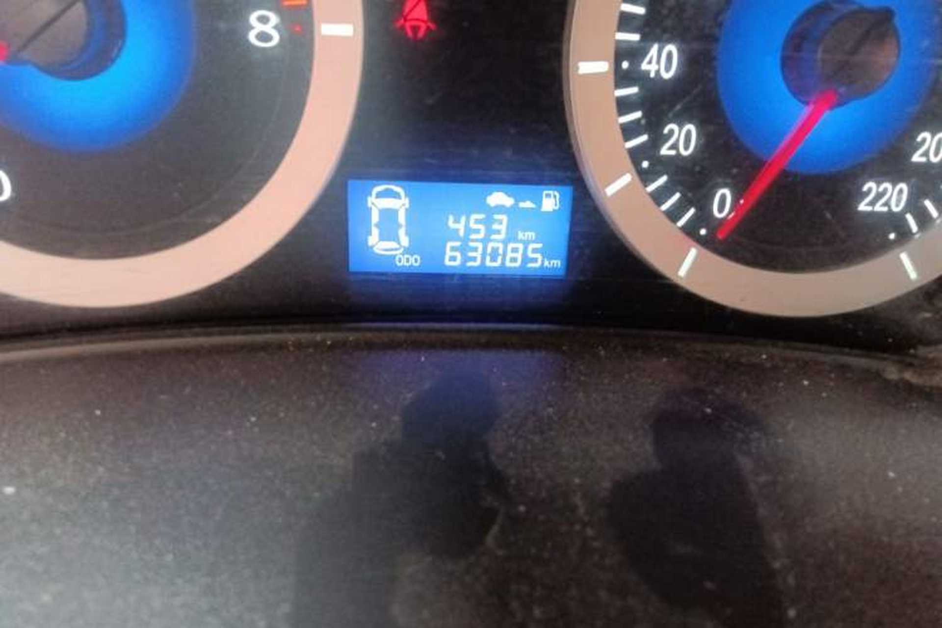 Used Geely Auto Diamond 2014 Sedan 1.5L Manual Entry-Level Model Odometer Close Up