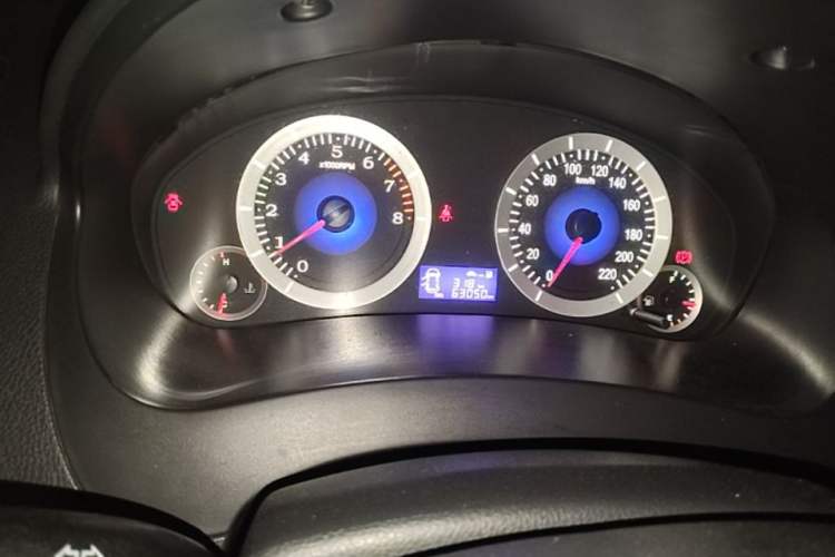 Used Geely Auto Diamond 2014 Sedan 1.5L Manual Elite Model Odometer Close Up