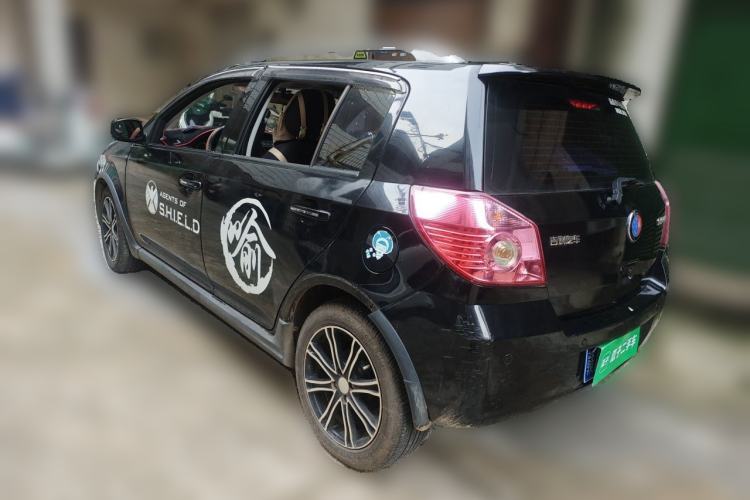 Used Geely Auto Diamond 2014 CROSS 1.5L Automatic Elite Model Rear Left 45 Deg