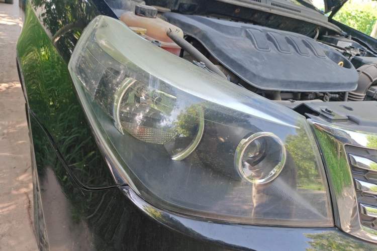 Used Geely Auto Diamond 2014 Sedan 1.5L Manual Entry-Level Model Right Front Headlight