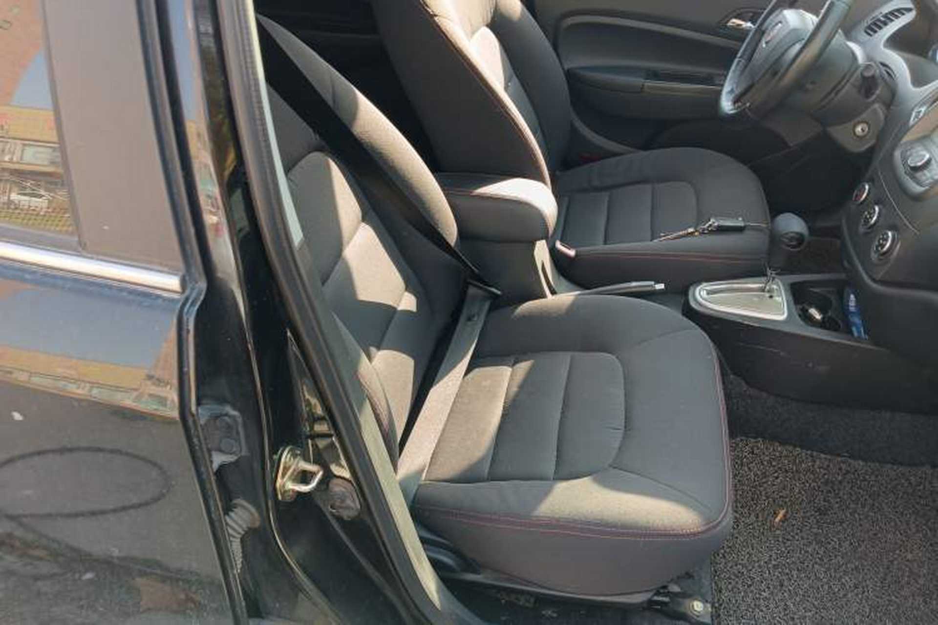 Used Geely Auto Diamond 2014 CROSS 1.5L Automatic Elite Model Right Front Seat