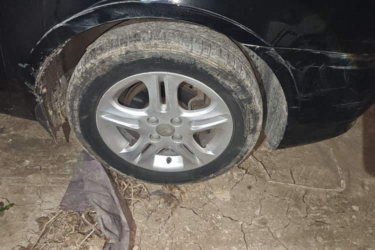 Used Geely Auto Diamond 2014 Sedan 1.5L Manual Entry-Level Model Right Front Wheel Hub