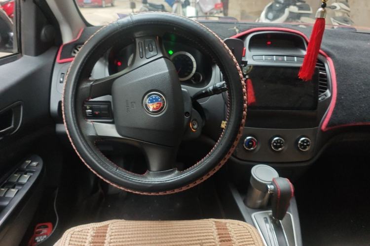 Used Geely Auto Diamond 2014 CROSS 1.5L Automatic Elite Model Steering Wheel
